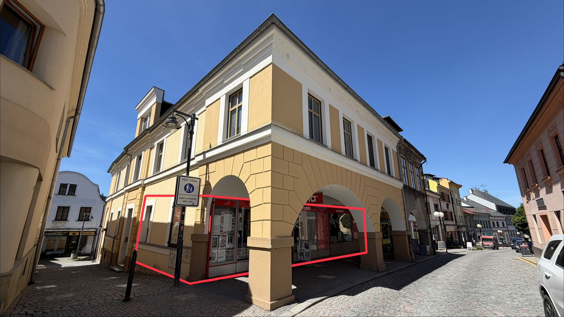 Pronájem komerčních prostor na frekventovaném místě 67,54m2, Česká Třebová – Hýblova 63