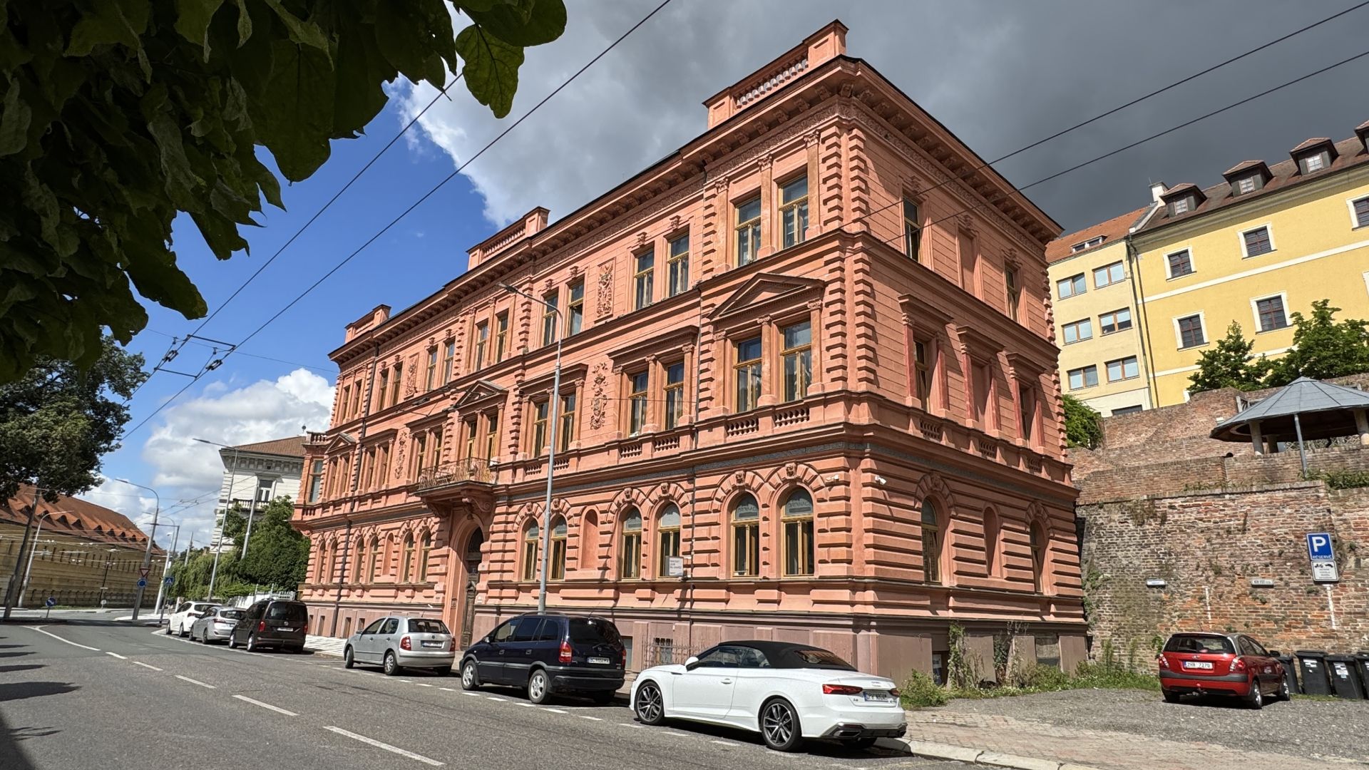 OV 2+kk, 49m2, Hradec Králové Komenského 264