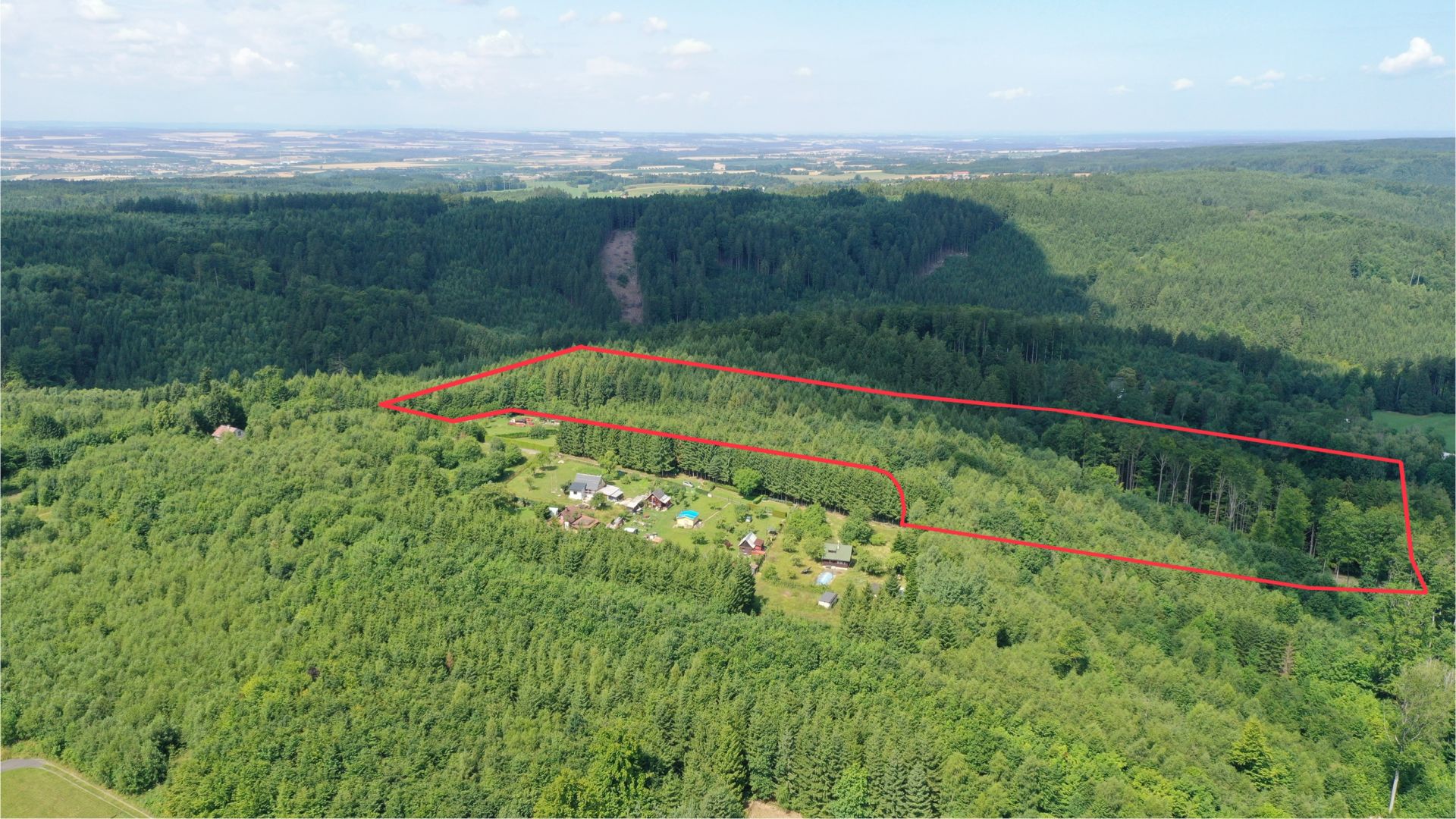 Parcela číslo 2758/1, lesní pozemek, 31 938m2, Česká Třebová